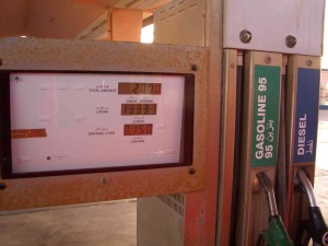 letzter Tankstop in Libyen: Diesel für 8 ct/Liter