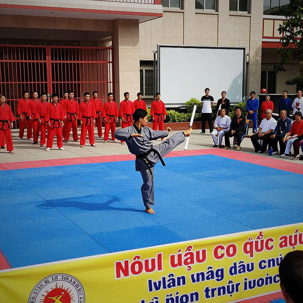 Phân Tích Sự Trỗi Dậy Của Võ Sĩ Nguyễn Văn A Tại ONE Championship: Từ Kỹ Thuật Đến Kinh Tế